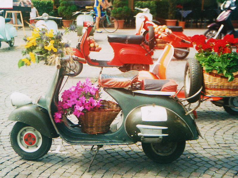 Officina Ramuzzi, bikes and scooter rental in Chianti